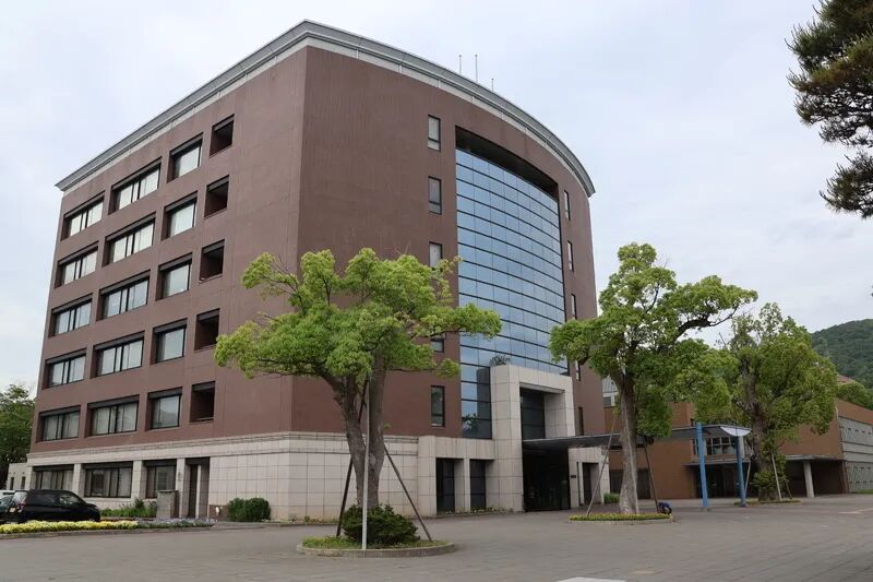 日本冈山大学男老师因性骚扰被停职3个月